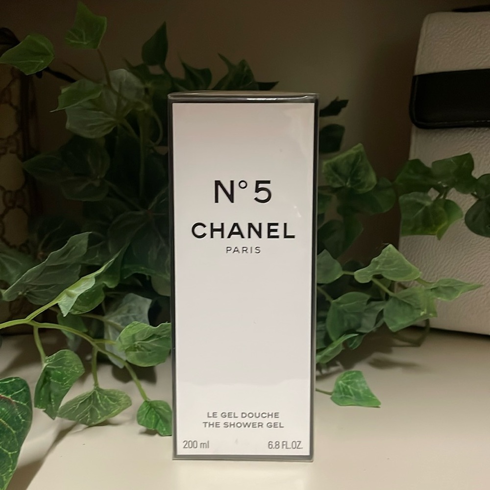 CHANEL No 5 Paris ~ The Shower Gel 6.8 Fl. Oz. 200ml. Sealed! 🖤🤍❤️